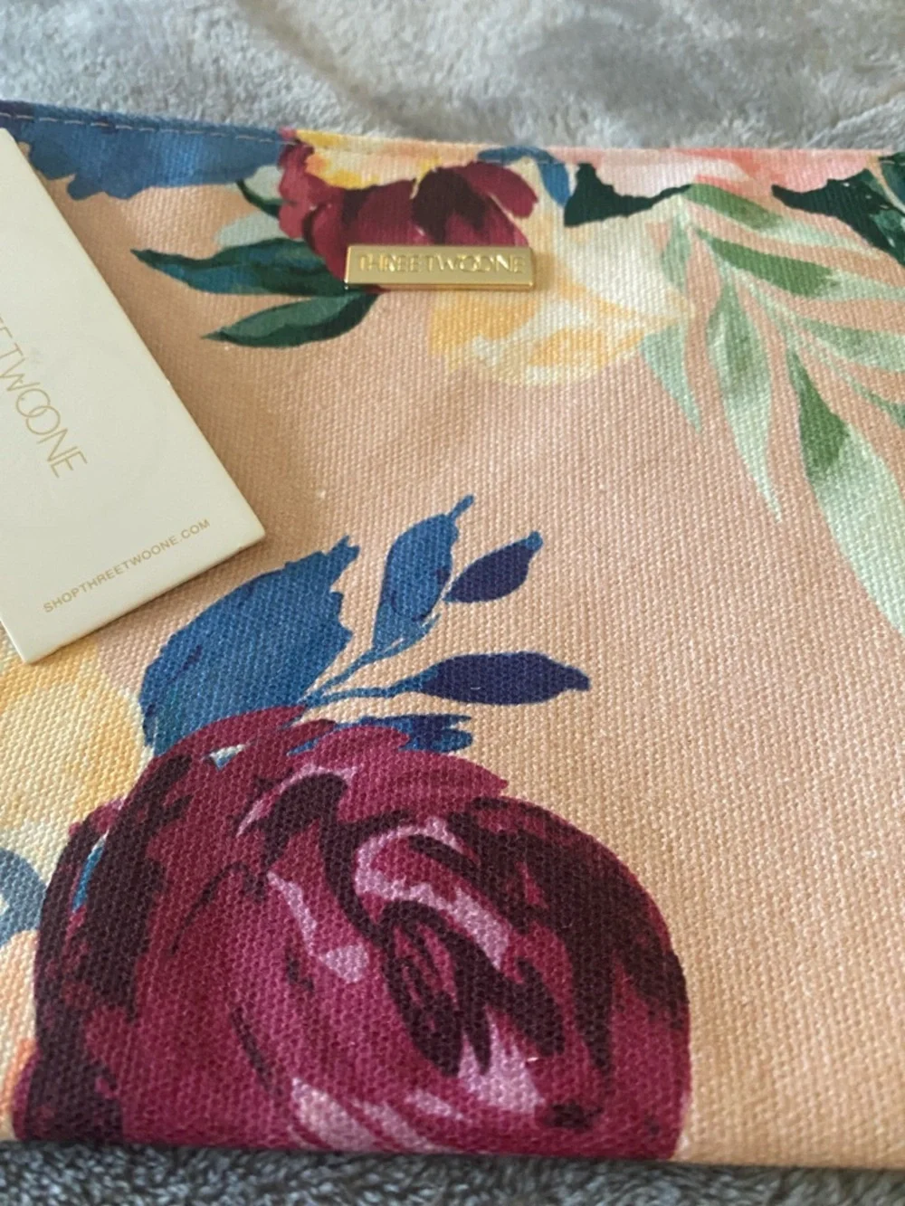 Three Two One  cotton Floral Zip Pouch - Peach Pink with Burgundy Blooms‎ NWT